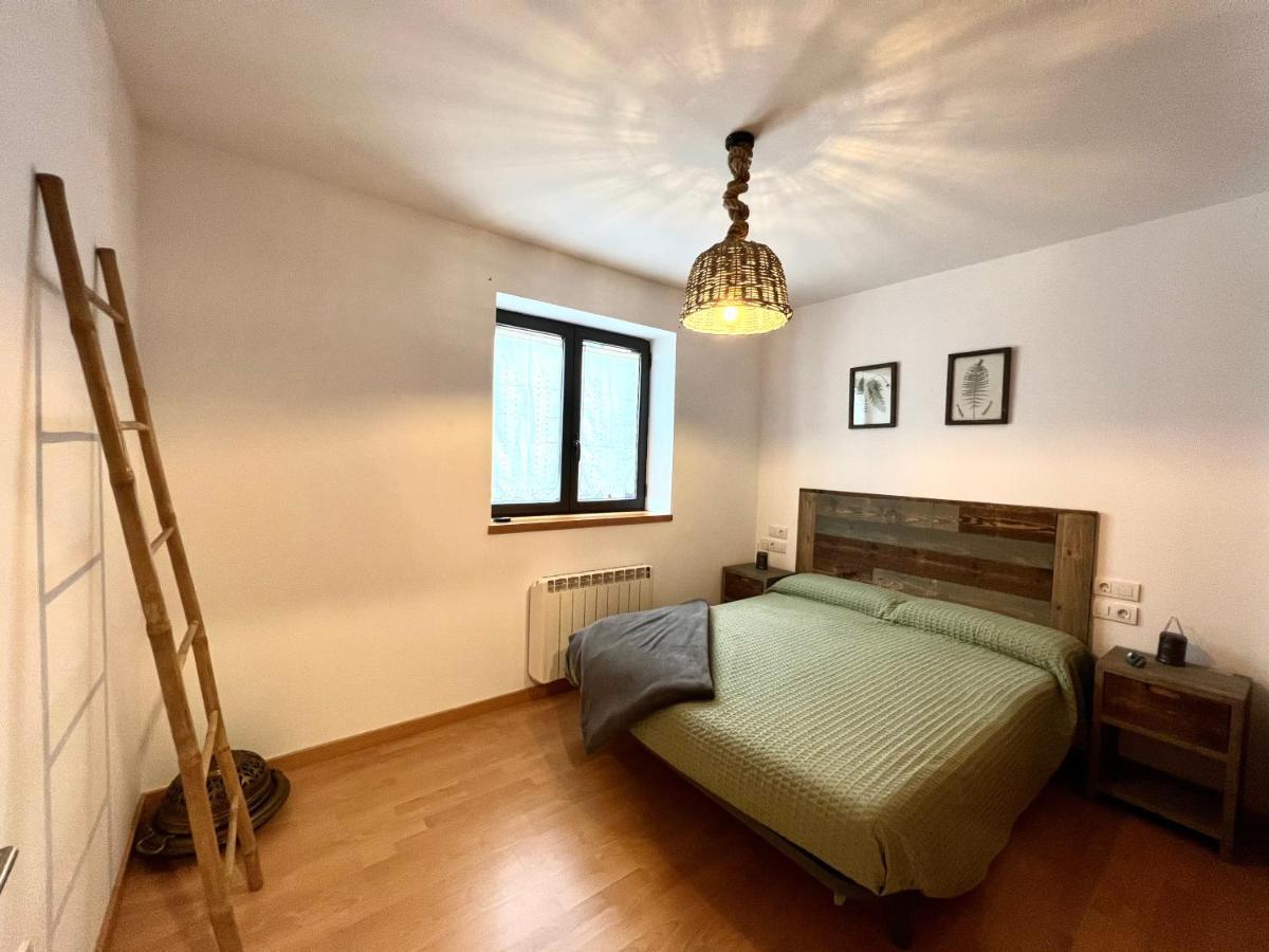 Apartament La Gisca - L'Amfitriona Valencia D'Aneu Exterior photo